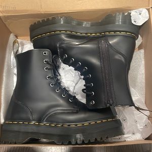 NWT DR.MARTENS JADON BOOTS